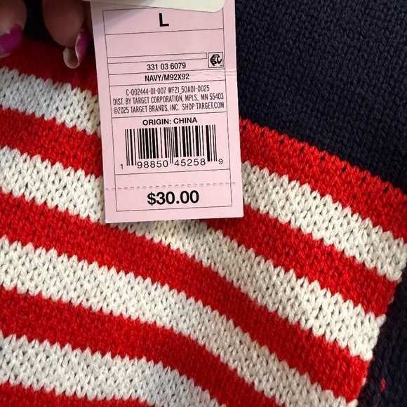 NWT Universal Thread Women’s size L American Flag Sweater - Picture 2 of 3